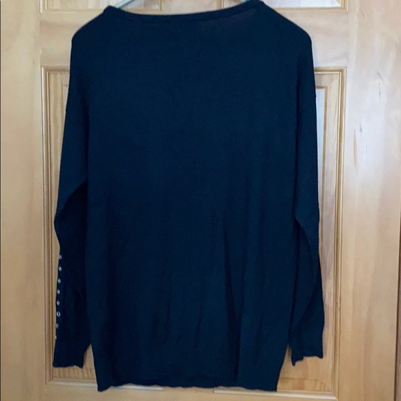 Sweater - Picture 4 of 7